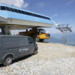Montagewagen an einer Seilbahn
